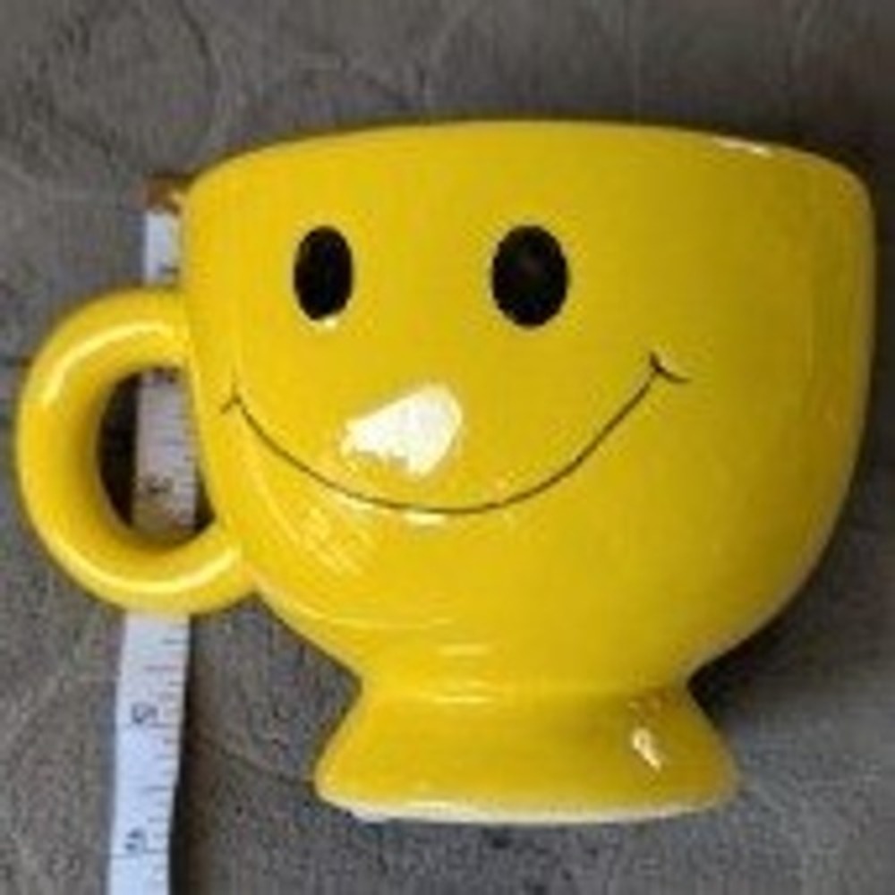 Yellow Smiley Face Ceramic Coffee Mug Pedestal Base Oversized Cup